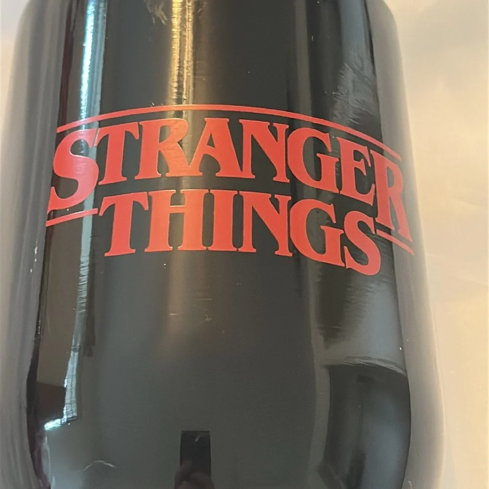 Stranger Things Tumbler Wine Glass Netflix Short Cup 13.53 Oz‎ NEW